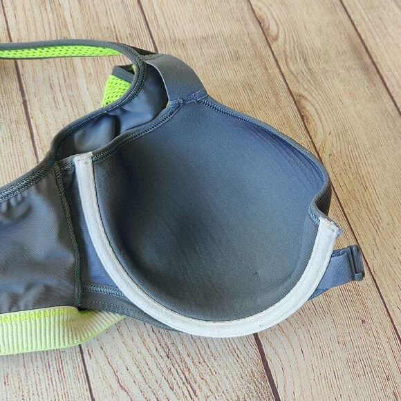 Victoria's Secret VSX Knockout Front Closure Sports Bra - Picture 9 of 11